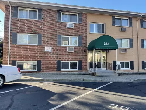333 Central St #1A, Saugus, MA 01906