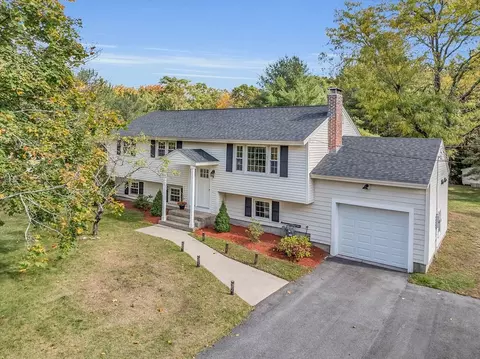 8 Reid Rd, Chelmsford, MA 01824