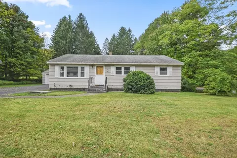 51 Beach St, Millbury, MA 01527