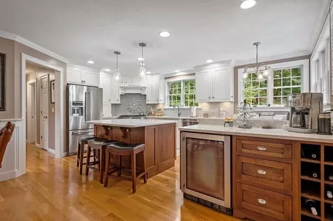 Kitchen - 44 Brooks Rd, Paxton, MA 01612 photo 1 of 4
