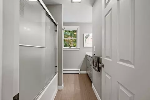 Entry Way - 44 Brooks Rd, Paxton, MA 01612 photo 3 of 4