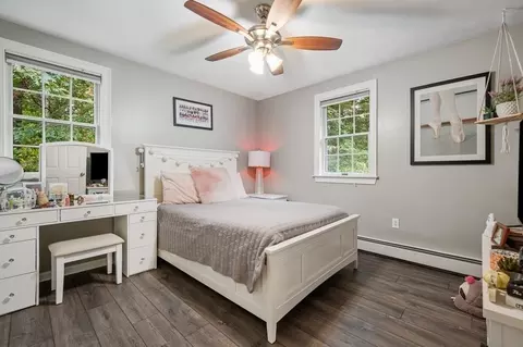 Bedroom - 44 Brooks Rd, Paxton, MA 01612 photo 3 of 3