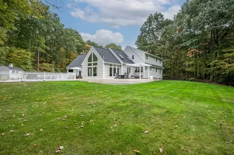 Exterior - 44 Brooks Rd, Paxton, MA 01612 photo 2 of 7