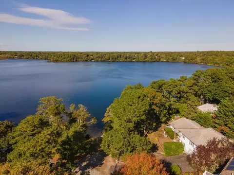 9 James Rd, Harwich, MA 02645