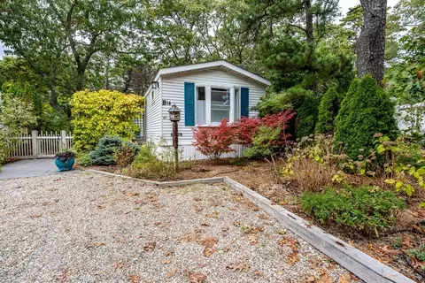 210 West #B14, Wellfleet, MA 02667