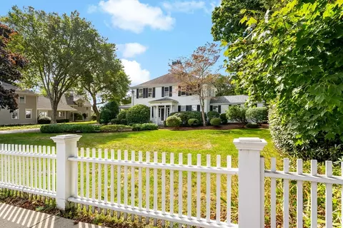 47 Main #A, Falmouth, MA 02540