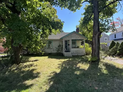 17 Pine Plain Rd, Wellesley, MA 02481