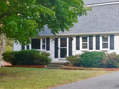 73 Donbray Rd, Springfield, MA 01119