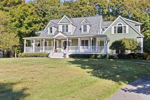350 First Parish Rd, Scituate, MA 02066