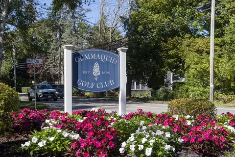 35 Wingfoot Dr, Barnstable, MA 02637