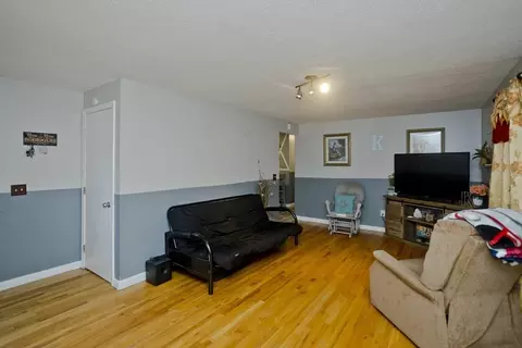33 Coleman St, Springfield, MA 01109 photo 5