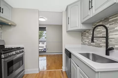 271 Lake St #6, Weymouth, MA 02189
