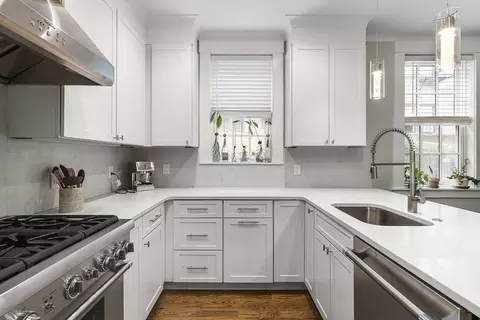 119 Highland Ave #B, Somerville, MA 02143