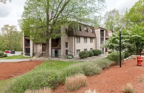 7 Greenbriar #303, North Reading, MA 01864