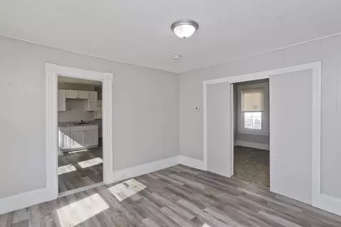 22 Chester St, Springfield, MA 01105 photo 12