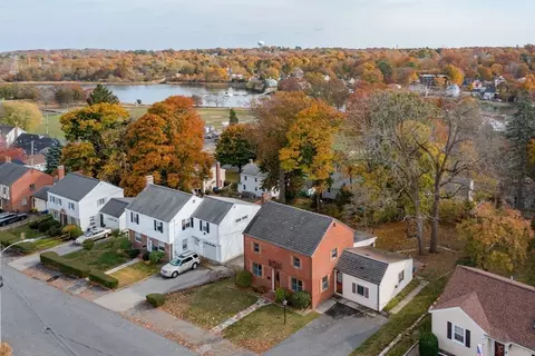 15 Edgehill Rd, Braintree, MA 02184
