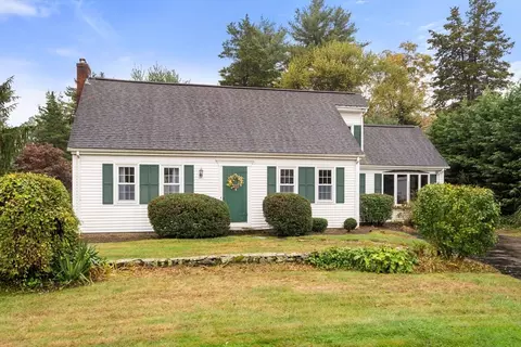 725 Oakhill Ave, Attleboro, MA 02703