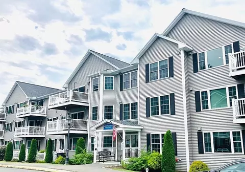 25 Greenleaves Dr #535, Amherst, MA 01002