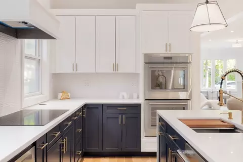 124 Coolidge St, Brookline, MA 02446 photo 3