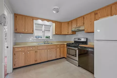 139 Longfellow Dr, Barnstable, MA 02632 photo 4