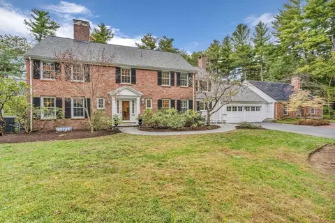 46 Round Hill Rd, Lincoln, MA 01773