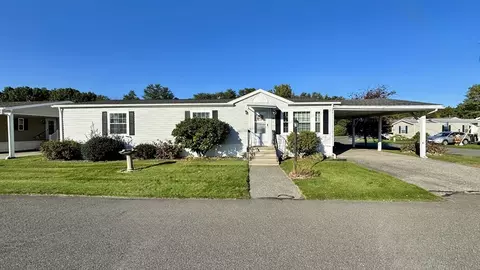 26 Fiesta Way, Chicopee, MA 01020