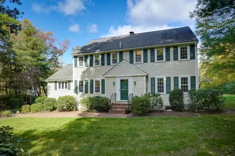 32 Saddlebrook Rd, Sherborn, MA 01770