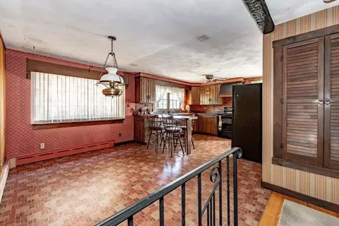 91 Dixie Ter, Chicopee, MA 01020 photo 12