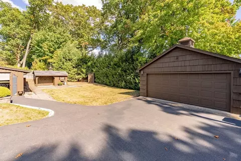 91 Dixie Ter, Chicopee, MA 01020 photo 3