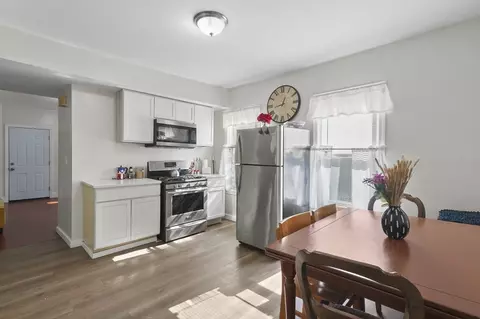 198 Vernon St, Worcester, MA 01607 photo 9
