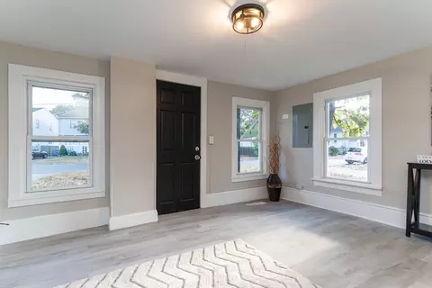 74 Laurence St, Springfield, MA 01104 photo 10