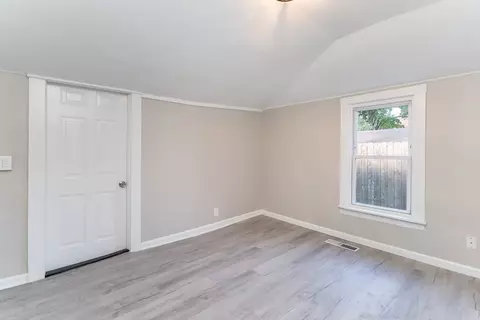 74 Laurence St, Springfield, MA 01104 photo 14