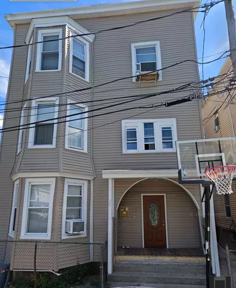 21 Marshfield St, Boston, MA 02119