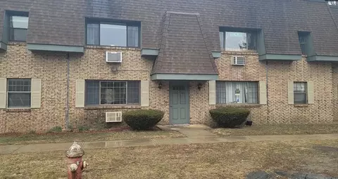 549 Russell Rd #10B, Westfield, MA 01085