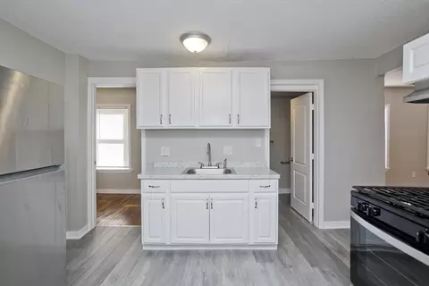 293 Eastern Ave, Springfield, MA 01109 photo 5