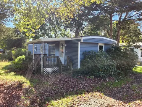 9 2nd Ave, Bourne, MA 02559