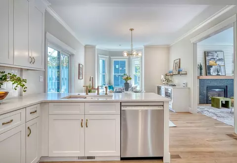 13 Prospect Ave, Boston, MA 02131 photo 14