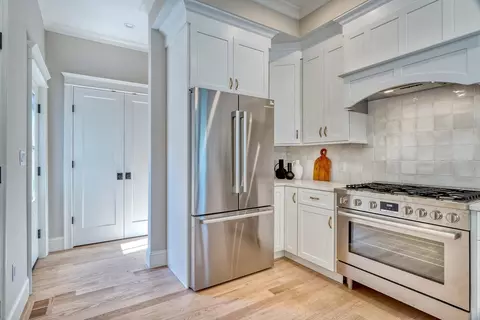 13 Prospect Ave, Boston, MA 02131 photo 15