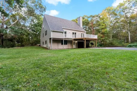 1061 Wood St, Swansea, MA 02777