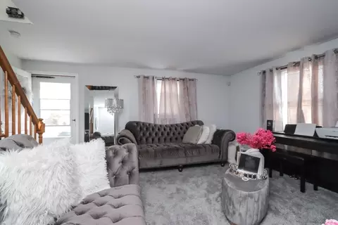 46-48 Silas St, Springfield, MA 01109 photo 5
