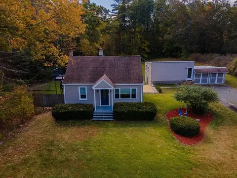 65 West St, Granby, MA 01033