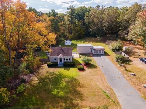 65 West St, Granby, MA 01033 photo 2