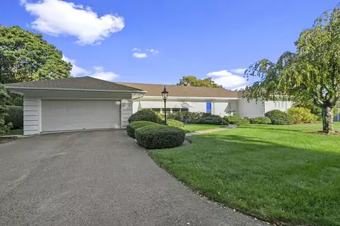 21 Montclair Dr, Worcester, MA 01609 photo 2