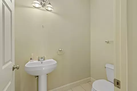 359 Main St #8A, Easthampton, MA 01027 photo 15