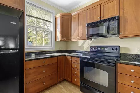 359 Main St #8A, Easthampton, MA 01027 photo 12