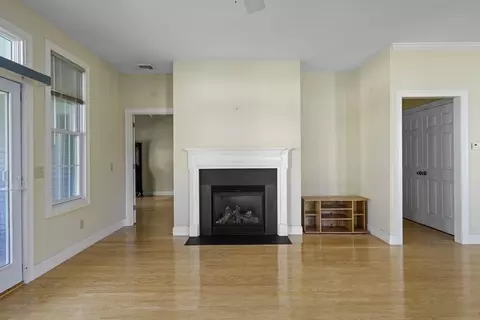 359 Main St #8A, Easthampton, MA 01027 photo 14