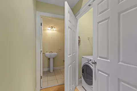 359 Main St #8A, Easthampton, MA 01027 photo 16