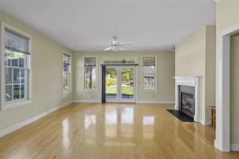 359 Main St #8A, Easthampton, MA 01027 photo 5