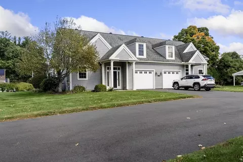 359 Main St #8A, Easthampton, MA 01027 photo 2
