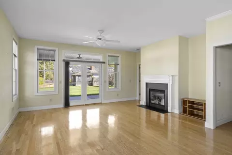 359 Main St #8A, Easthampton, MA 01027 photo 6